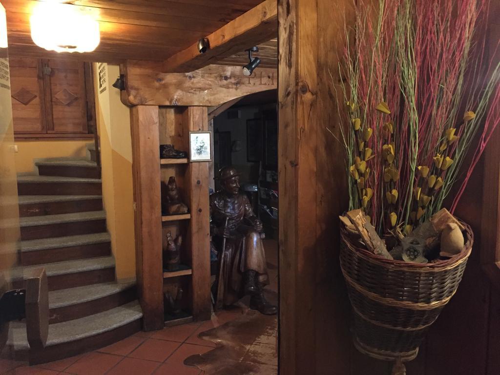 Hotel Meuble Gorret Breuil-Cervinia Ngoại thất bức ảnh