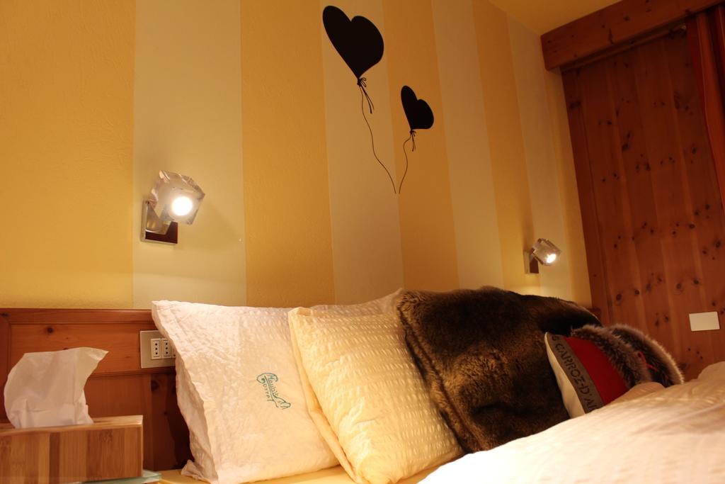 Hotel Meuble Gorret Breuil-Cervinia Phòng bức ảnh